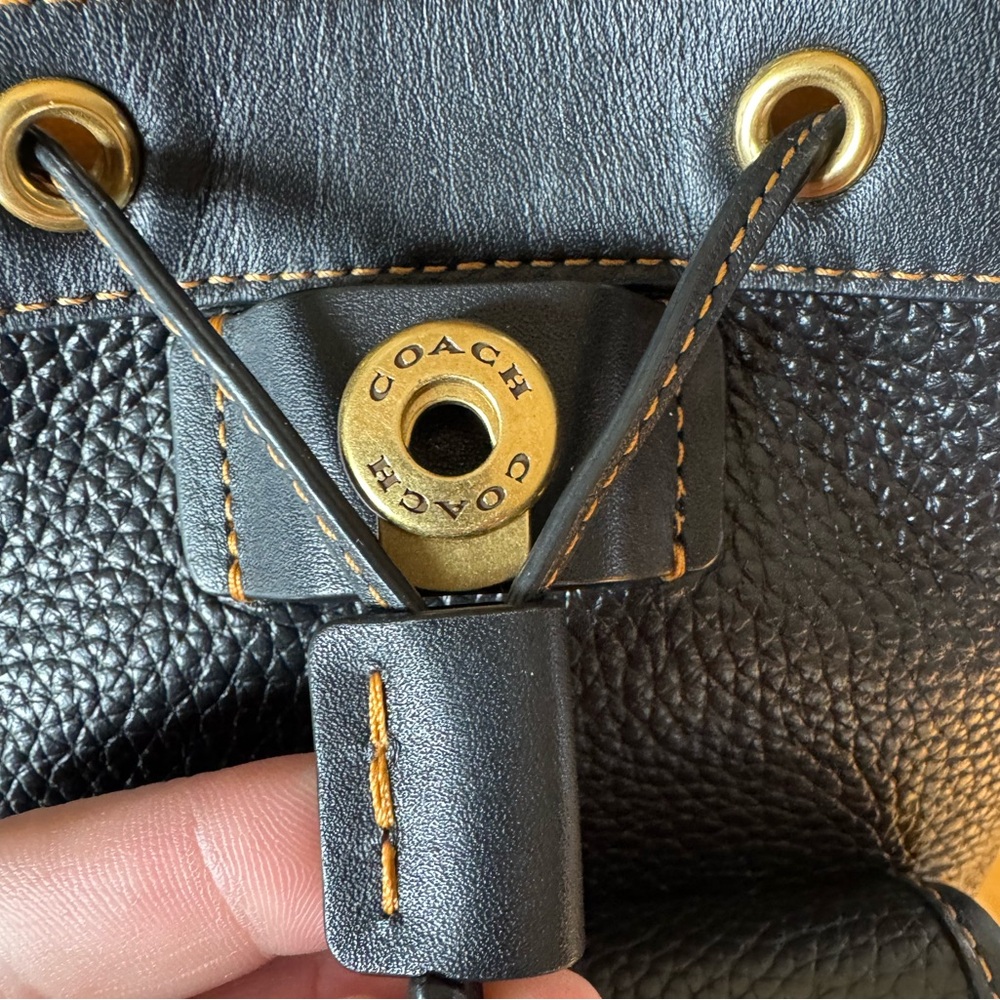 Coach - Riya Backpack 21 Pebbled Leather 2023 - LIKE NEW Rogue Luggage Handle - Picture 12 of 14